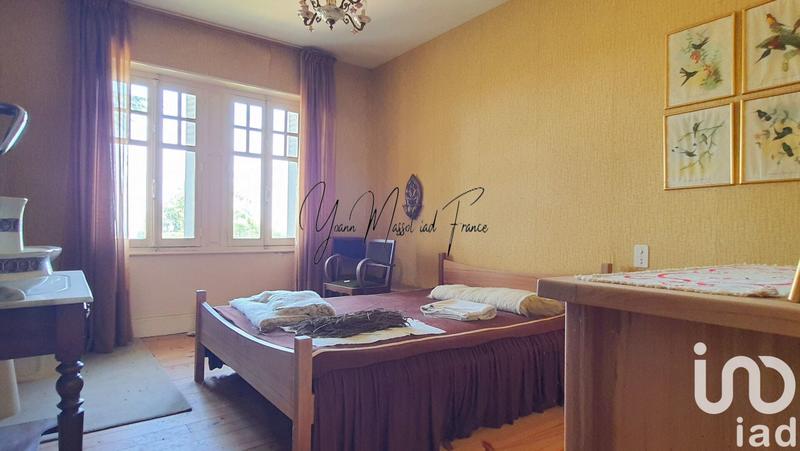 Maison - 233 m² - 9 pièces