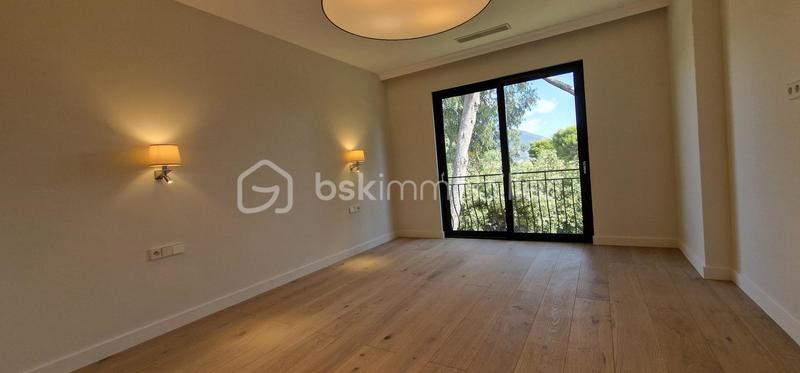 Villa - 229 m² - 5 pièces