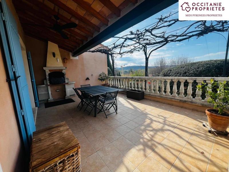 Villa - 270 m² - 8 pièces