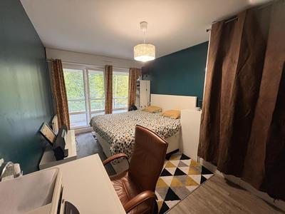 Appartement - 110 m² - 6 pièces