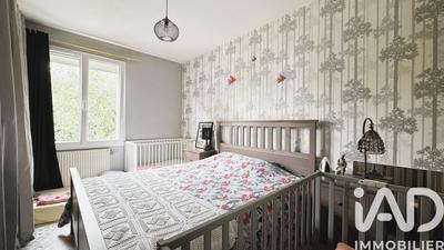 Maison - 185 m² - 8 pièces