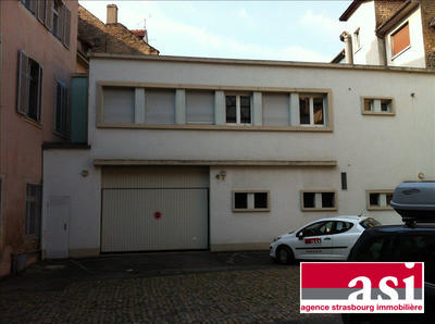 Parking / Garage - 11 m²