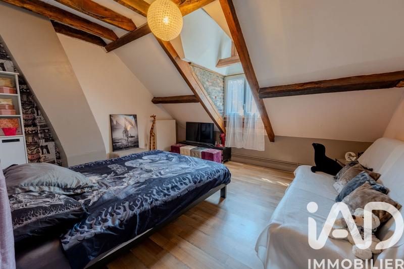 Maison - 250 m² - 9 pièces
