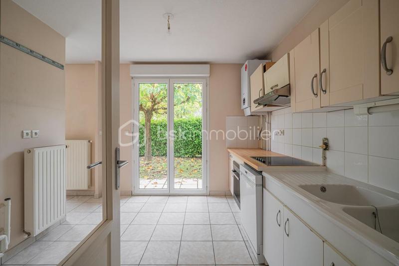 Maison jumelée - 94 m² - 4 pièces