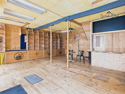 Local commercial - 155 m² - 5 pièces