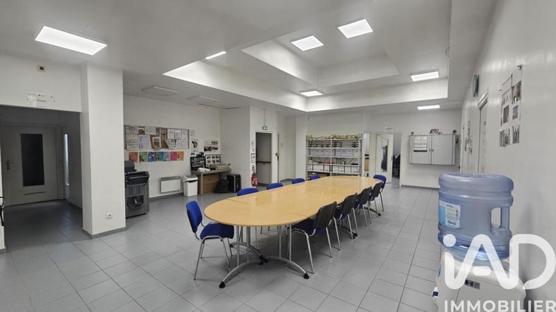 Maison - 790 m² - 21 pièces