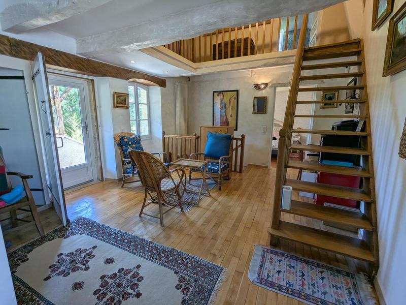 Maison - 230 m² - 7 pièces