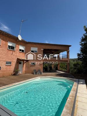 Villa - 207 m² - 5 pièces