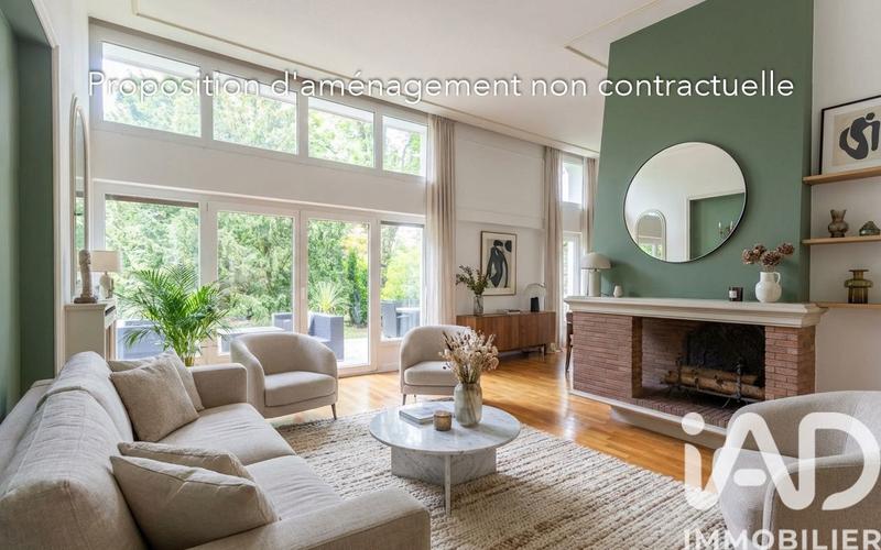 Maison - 238 m² - 10 pièces