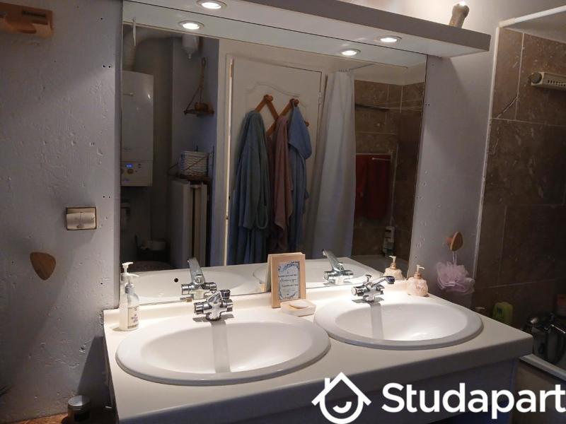 Chambre - 12 m² - 1 pièce