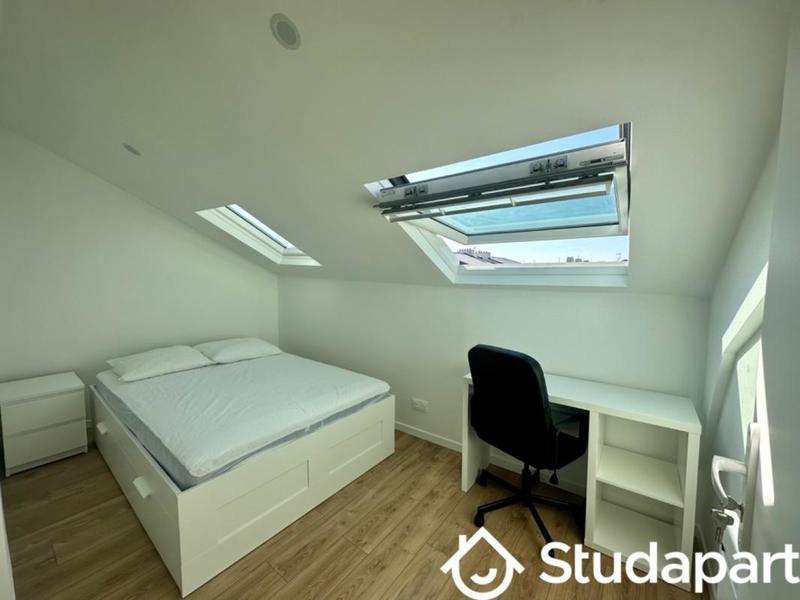 Chambre - 11 m² - 1 pièce