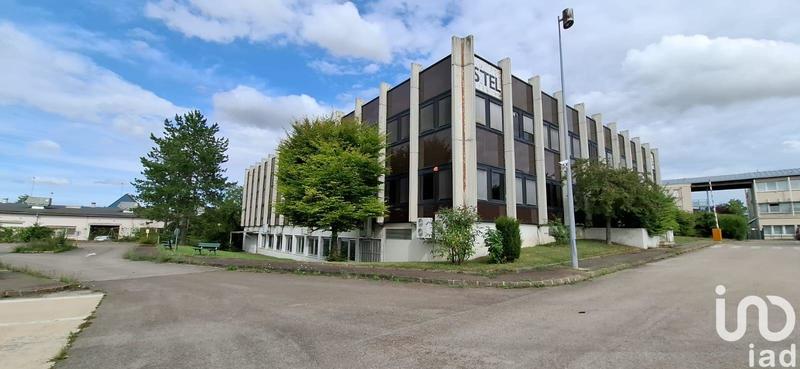 Local commercial - 4 000 m²