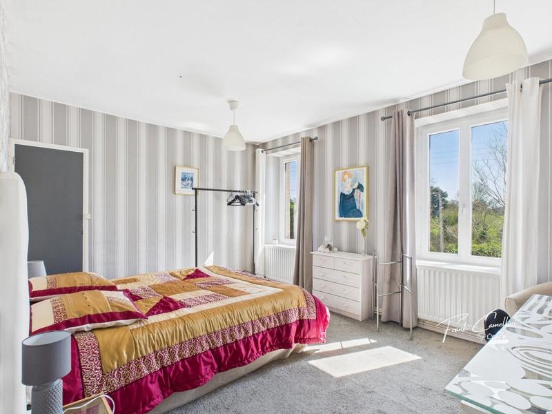 Maison - 257 m² - 10 pièces