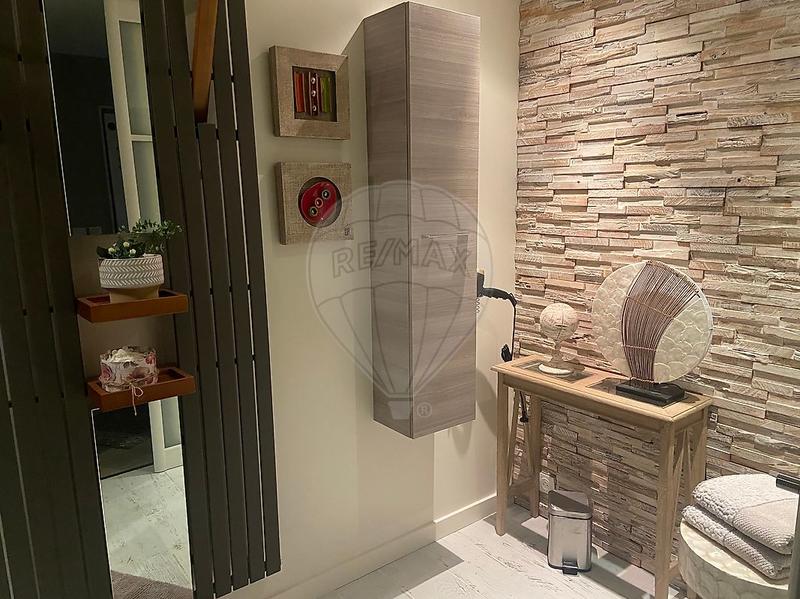 Maison - 225 m² - 10 pièces