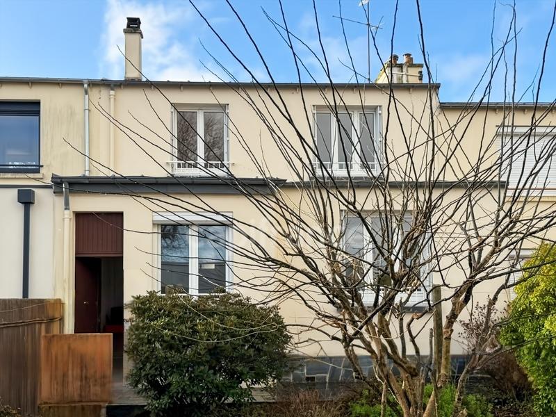 Maison - 80 m² - 5 pièces