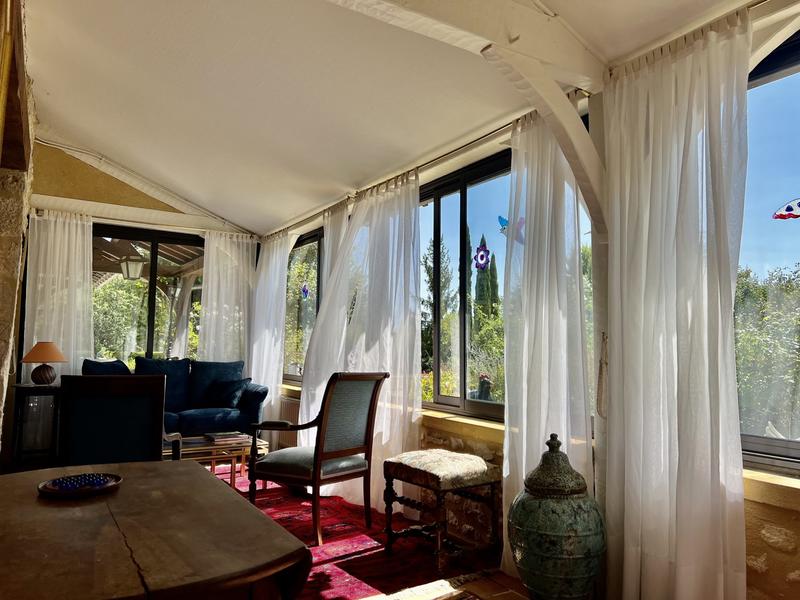 Maison - 221 m² - 6 pièces