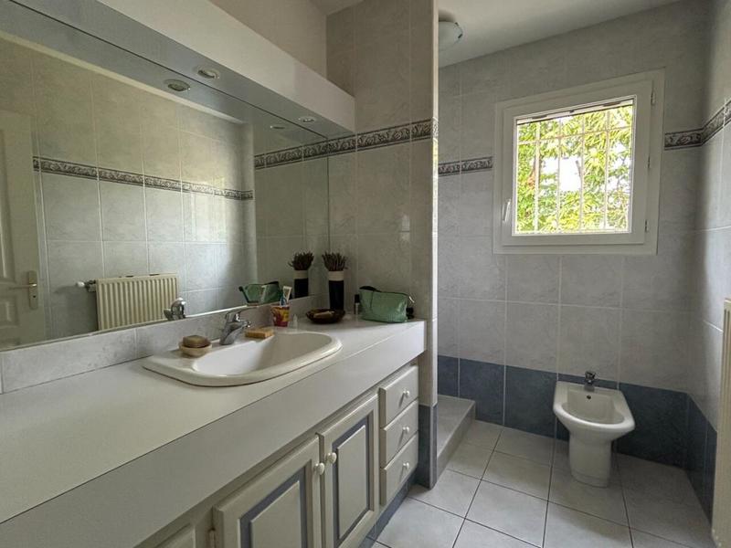 Maison - 190 m² - 7 pièces