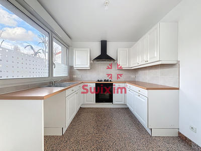 Maison - 102 m² - 4 pièces