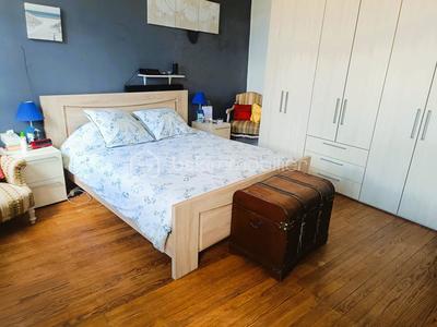 Immeuble - 245 m² - 8 pièces