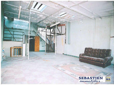 Loft - 100 m² - 5 pièces