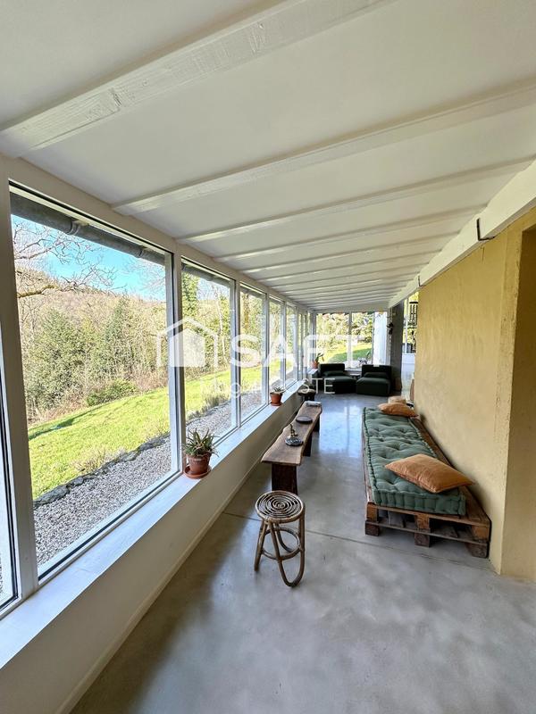 Maison - 440 m² - 12 pièces