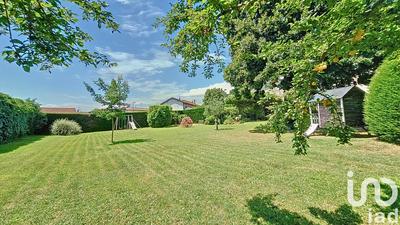 Maison - 277 m² - 10 pièces