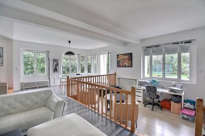 Maison - 143 m² - 7 pièces