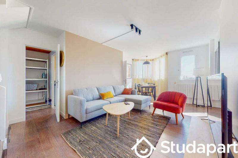 Chambre - 9 m² - 1 pièce