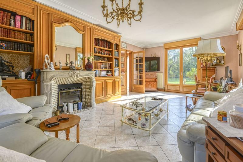 Maison - 270 m² - 7 pièces