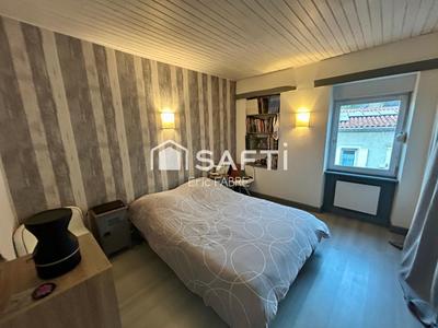 Maison - 100 m² - 5 pièces