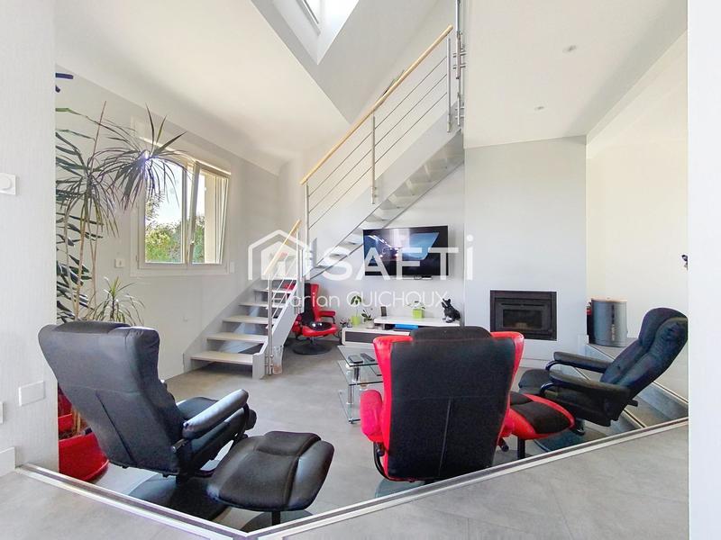 Maison - 96 m² - 5 pièces