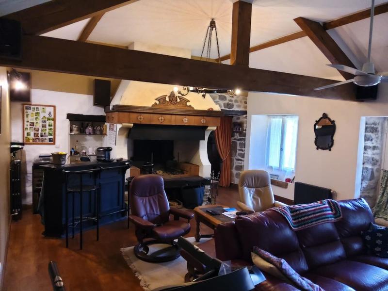 Maison - 219 m² - 8 pièces