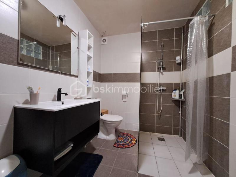 Maison - 93 m² - 5 pièces