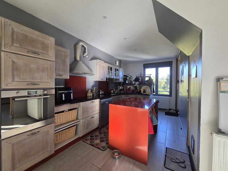 Maison - 137 m² - 5 pièces