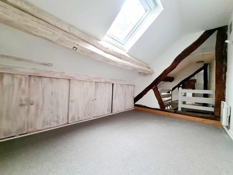 Maison - 280 m² - 10 pièces