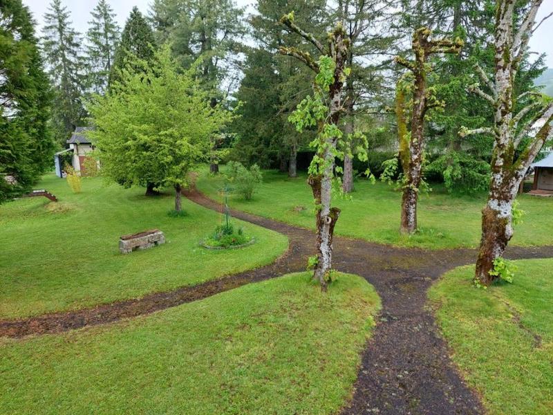 Maison - 300 m² - 8 pièces