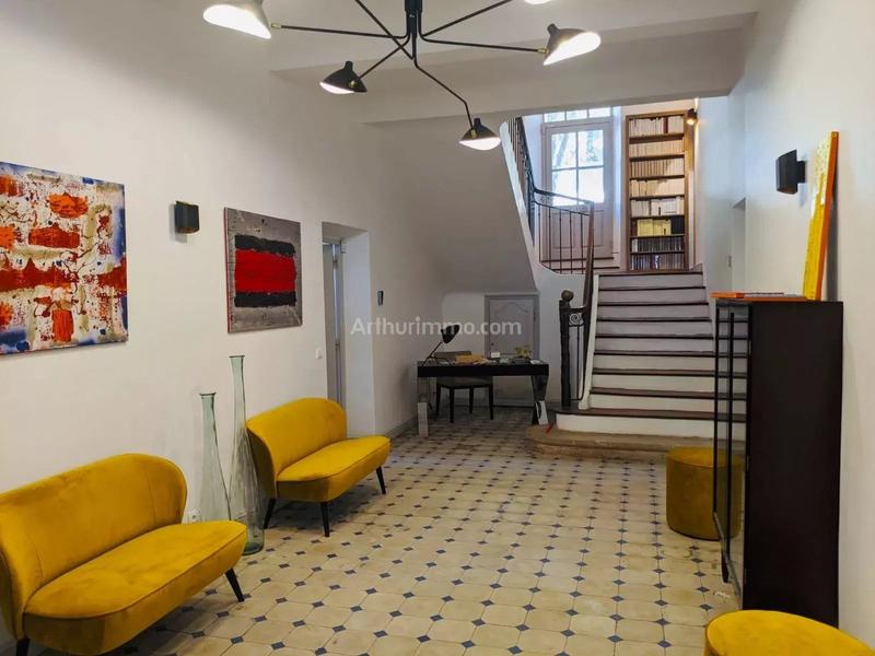 Maison - 433 m² - 15 pièces