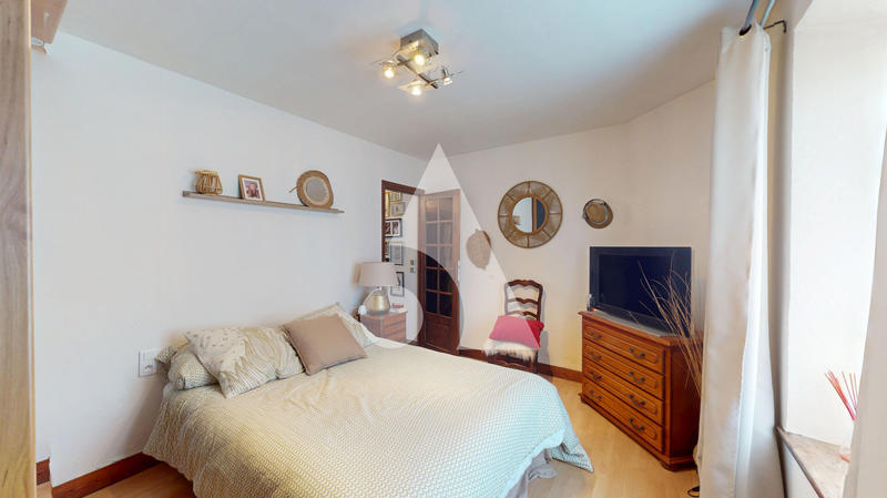 Maison - 180 m² - 6 pièces