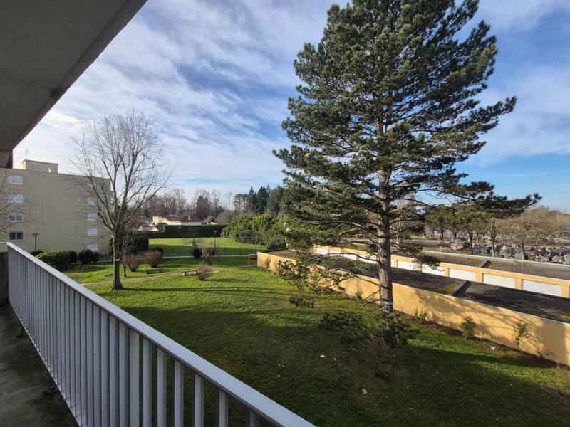 Appartement - 81 m² - 4 pièces