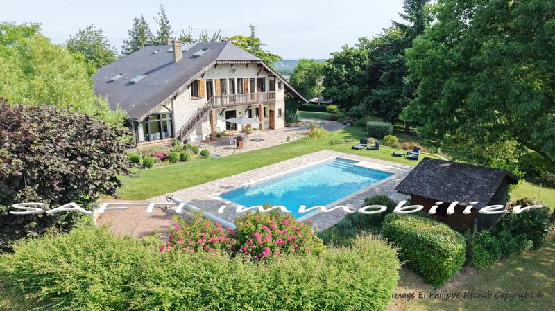 Villa - 335 m² - 10 pièces