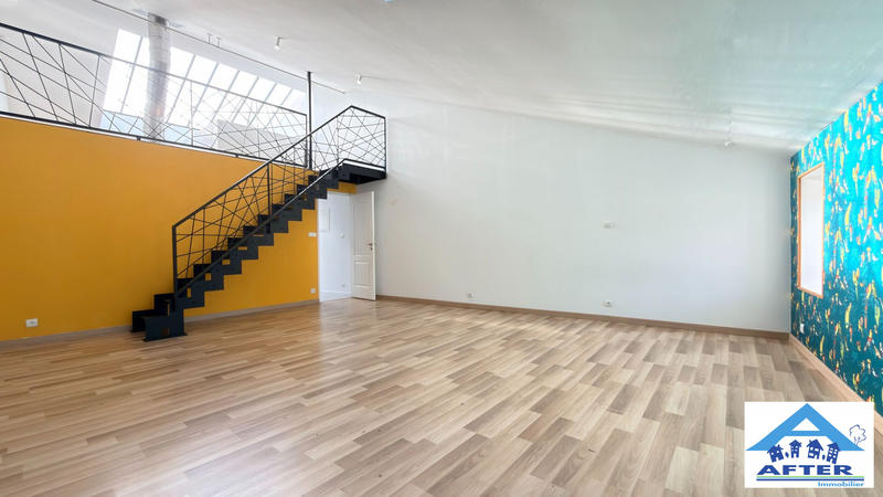 Maison - 239 m² - 8 pièces