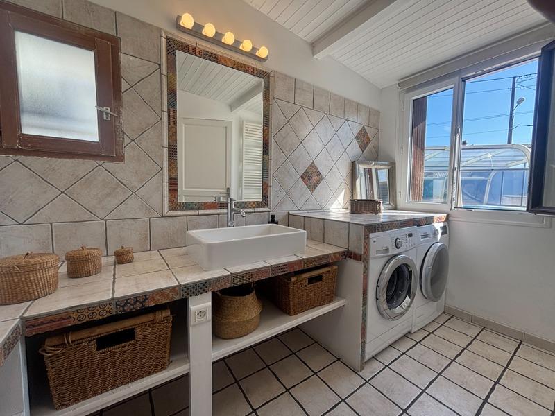 Maison - 180 m² - 7 pièces