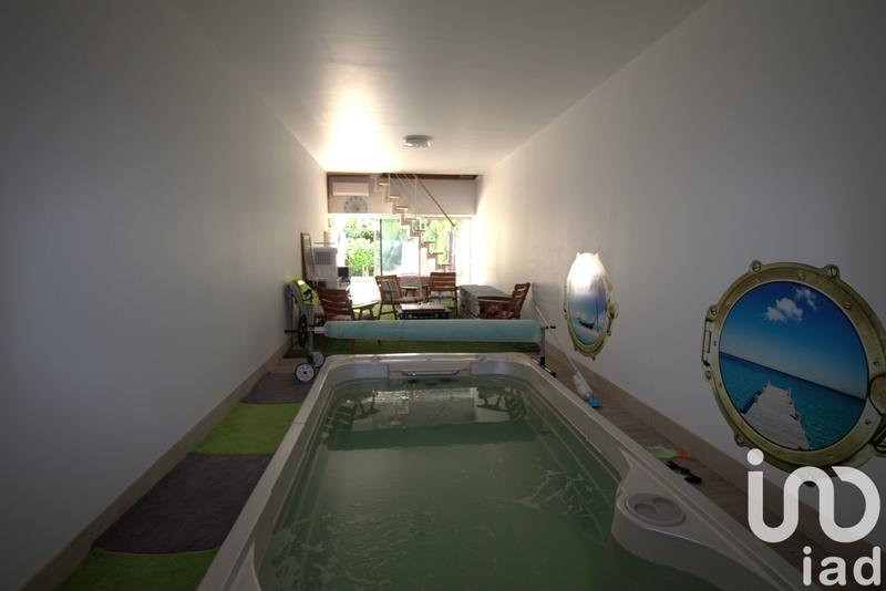 Maison - 240 m² - 8 pièces