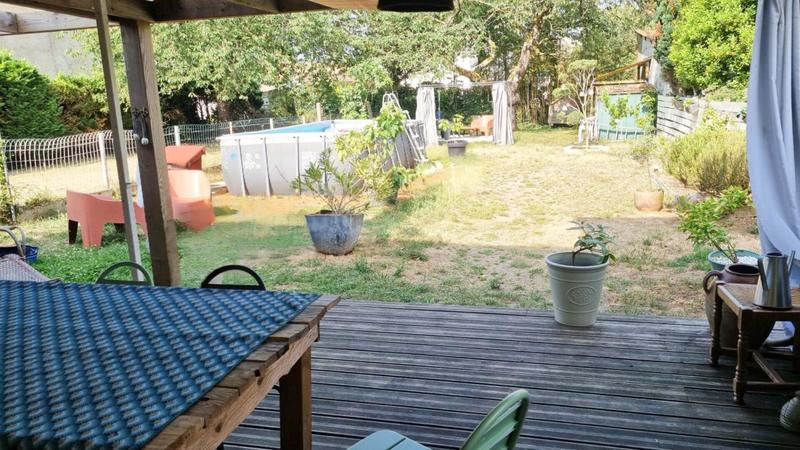 Maison - 200 m² - 10 pièces