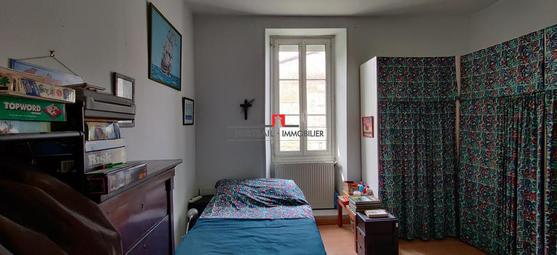 Maison - 255 m² - 8 pièces