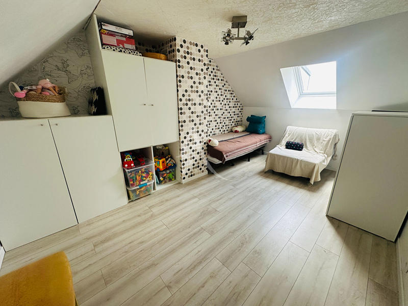 Maison - 98 m² - 5 pièces