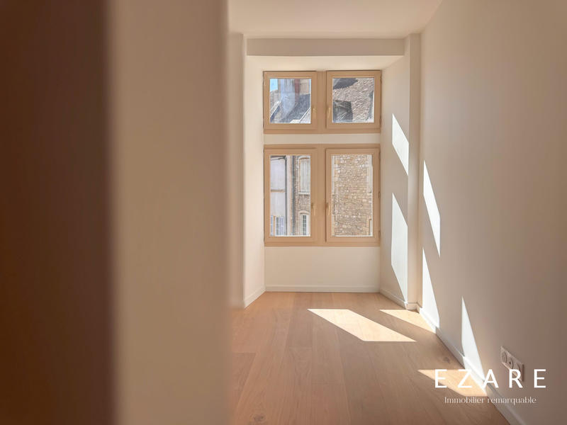 Appartement - 158 m² - 6 pièces