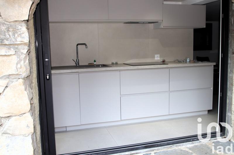 Maison - 235 m² - 6 pièces