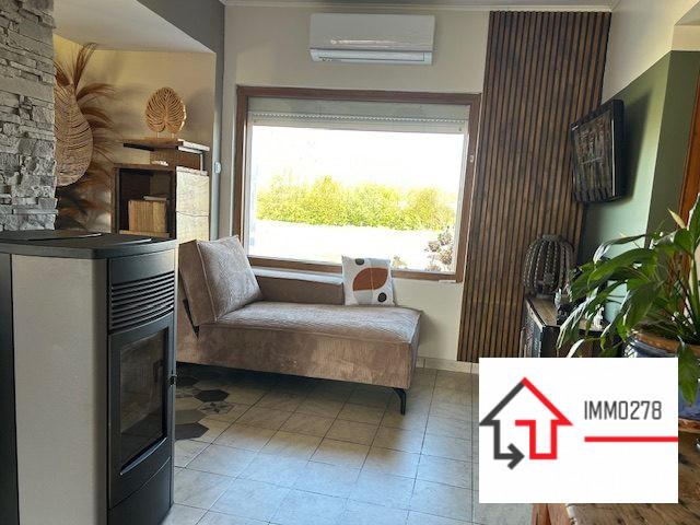 Maison - 250 m² - 9 pièces