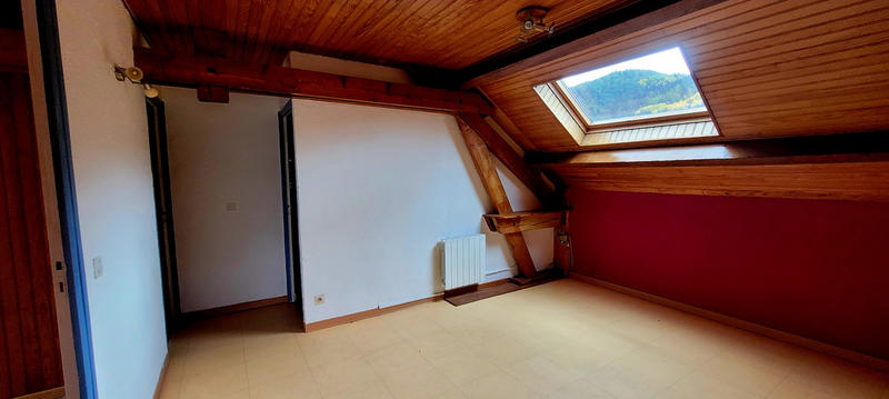 Maison - 210 m² - 12 pièces